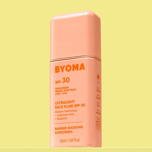 Flacon de crème solaire BYOMA Ultralight Face Fluid SPF 30.
