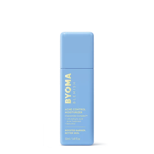Un flacon de 50ml de BYOMA Blemish Acne Control Moisturizer de couleur bleu clair, présenté sur un fond blanc épuré.