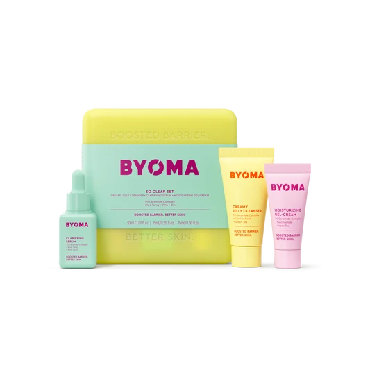 Set BYOMA So Clear comprenant un étui jaune, accompagné d'un sérum clarifiant, d'un nettoyant gelée crémeuse et d'une crème-gel hydratante.